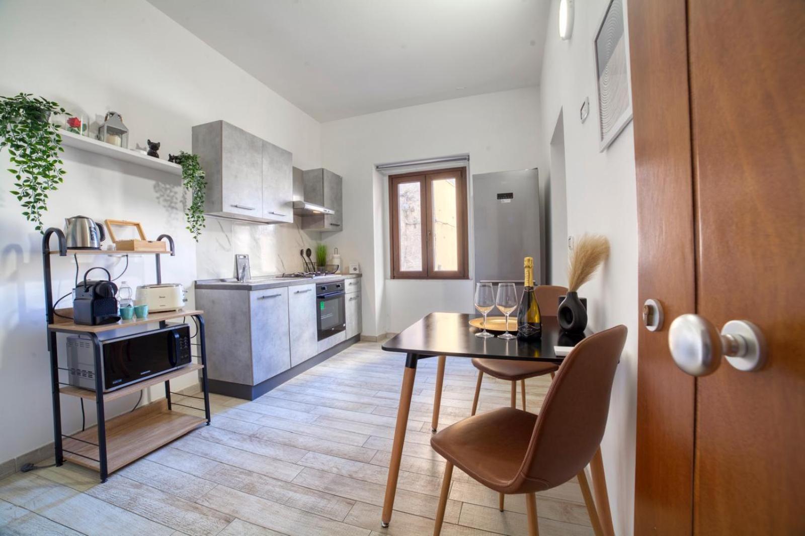 Sassari-Centro Elegante Appartamento Con Wifi E Netflix Exteriör bild
