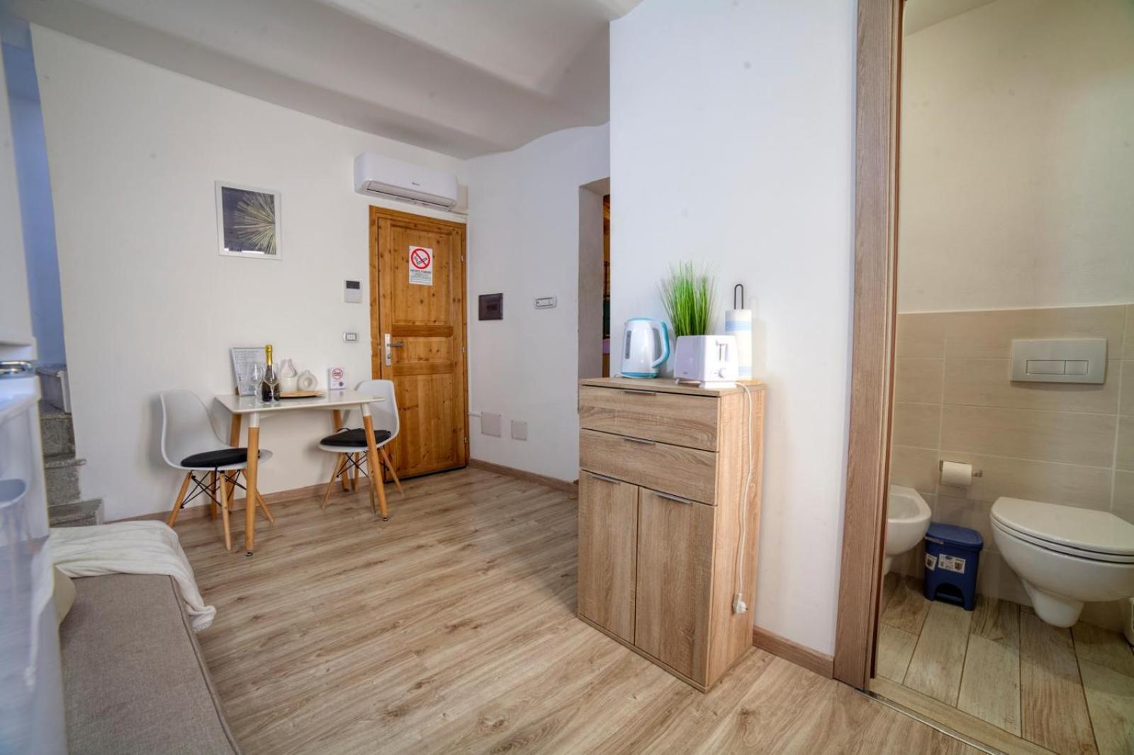 Sassari-Centro Elegante Appartamento Con Wifi E Netflix Exteriör bild