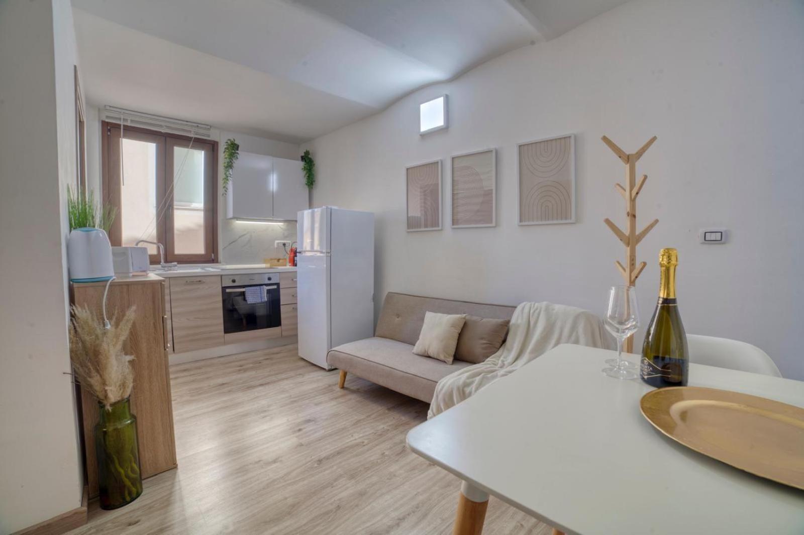 Sassari-Centro Elegante Appartamento Con Wifi E Netflix Exteriör bild
